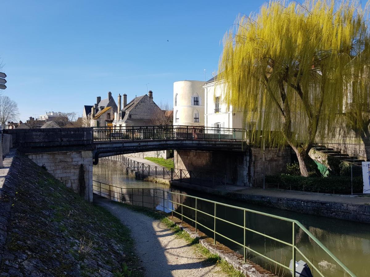 La Maison Virginie 1 A 2 Pers Charmant Hyper Centre- Cour- Parking- Linge- Fibre- Proximite Lac Canal Piscine 蒙塔日 外观 照片