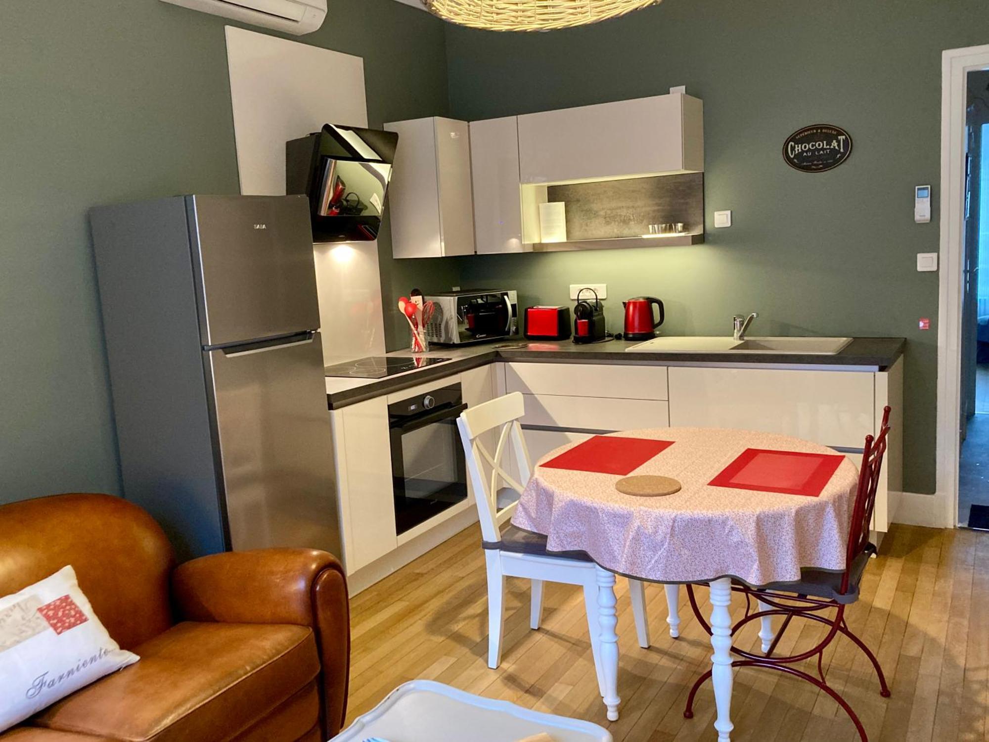 La Maison Virginie 1 A 2 Pers Charmant Hyper Centre- Cour- Parking- Linge- Fibre- Proximite Lac Canal Piscine 蒙塔日 外观 照片